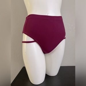 Creatures XIX CXIX $41 LA Bottoms Ribbed Berry Pole Shorts Bottoms S